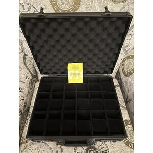 New Invicta 18-Slot Black Aluminum Watch Case Briefcase IPM567-BLK Combo Lock